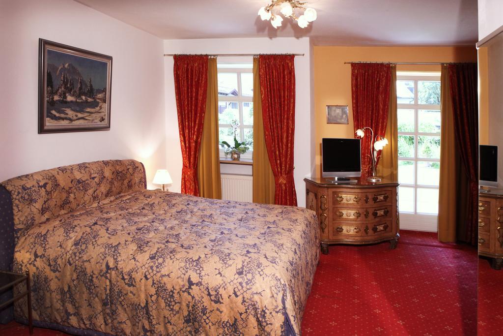 Hotel Edelweiss Garni Garmisch-Partenkirchen Szoba fotó